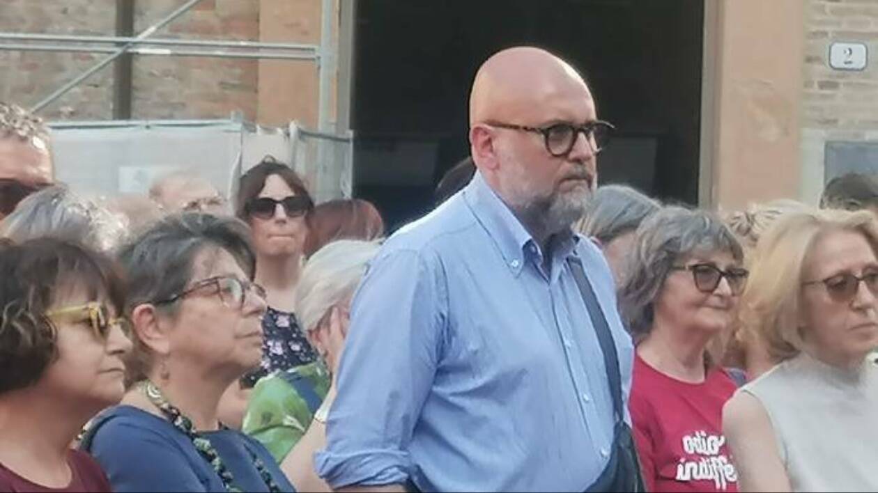 'Dehors a Modena, bene il sindaco: il Comune non transiga sugli abusi'