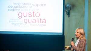https://www.lapressa.it/articles/074038/aceto-balsamico-modena-TN.jpg