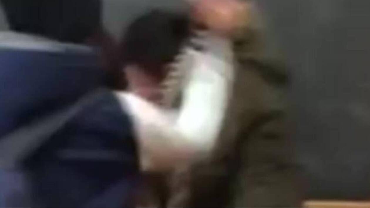 Assalita sotto casa in zona San Faustino: reagisce e mette in fuga l'aggressore