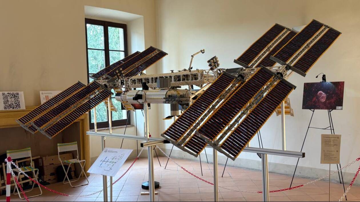 Due anni e 10mila Lego per realizzare la stazione spaziale internazionale