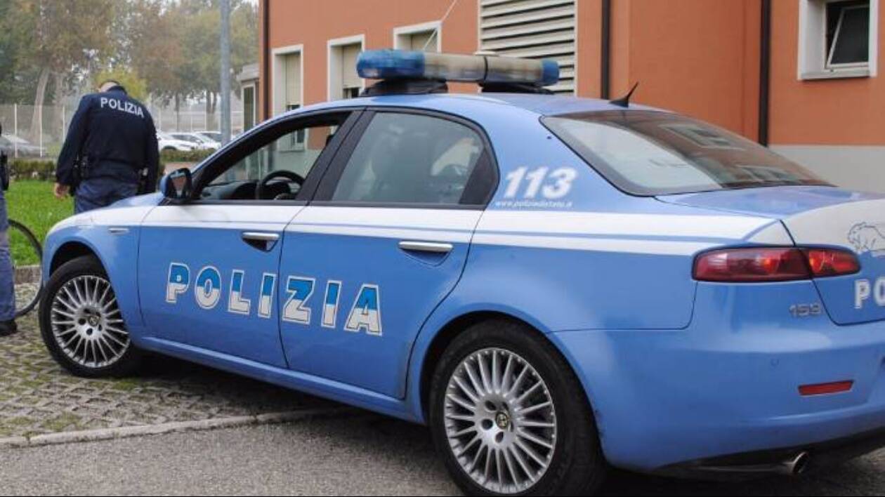 Modena: 31enne turco arrestato per estorsione