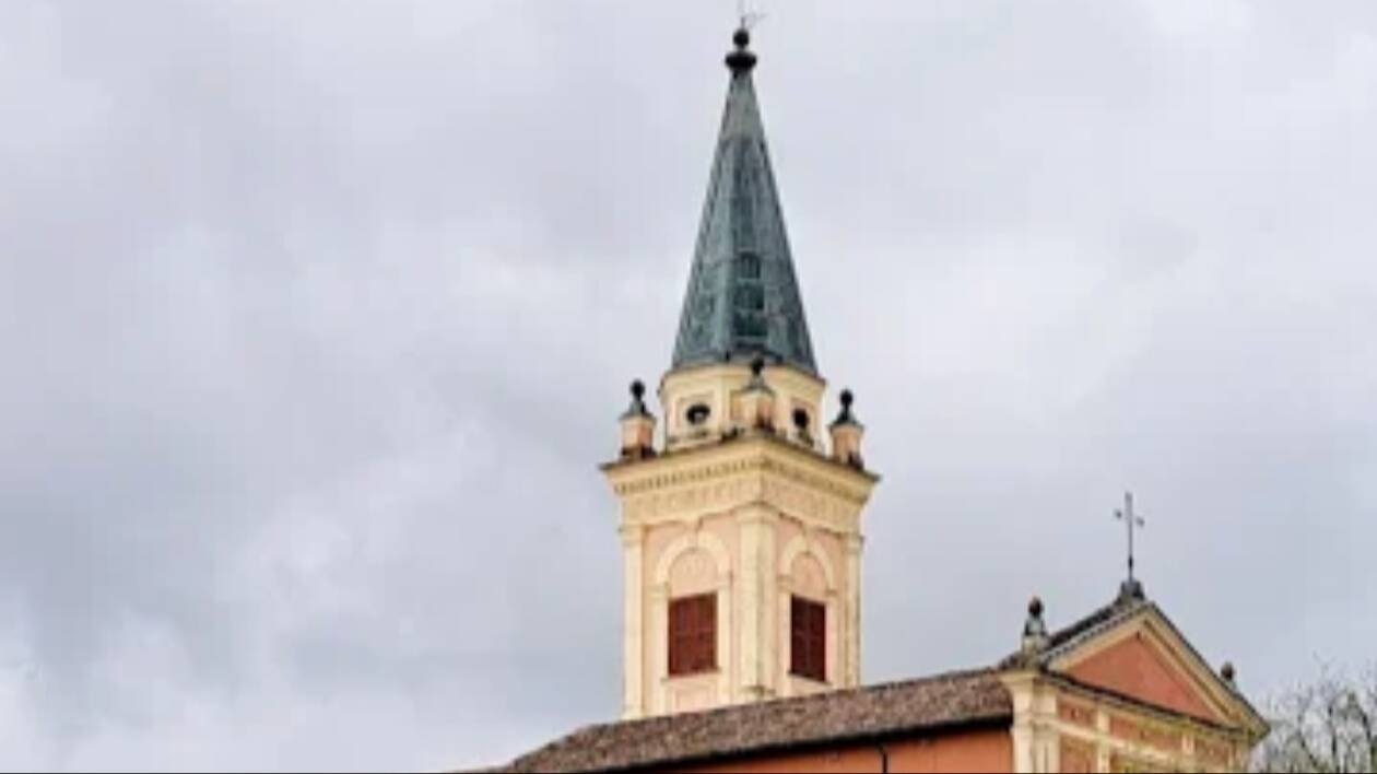 Montale: un gruppo di cittadini fa spegnere le campane, frazione in rivolta