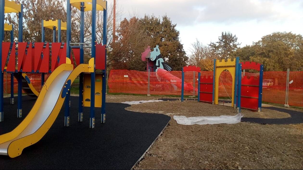 Modena, area giochi del parco Amendola dedicata 'alle bambine e ai bambini di Gaza'