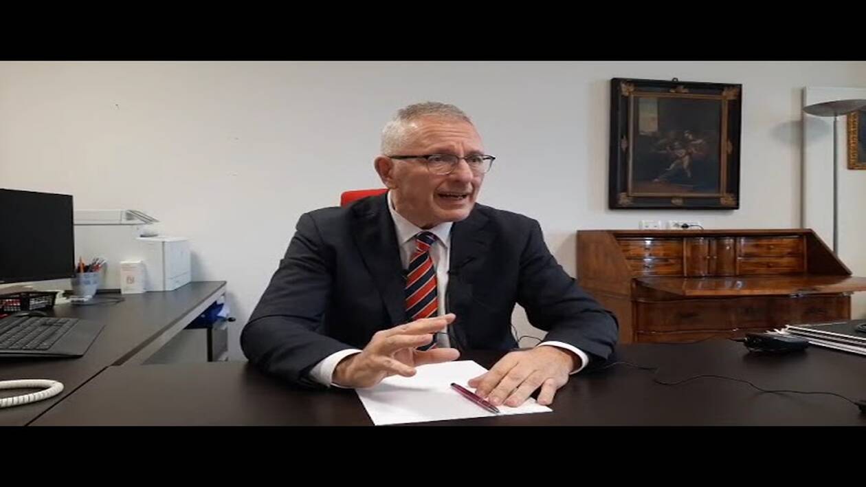 Soldi ai medici per prescrivere meno esami: i distinguo dell'Aou di Modena rispetto alla delibera di Altini