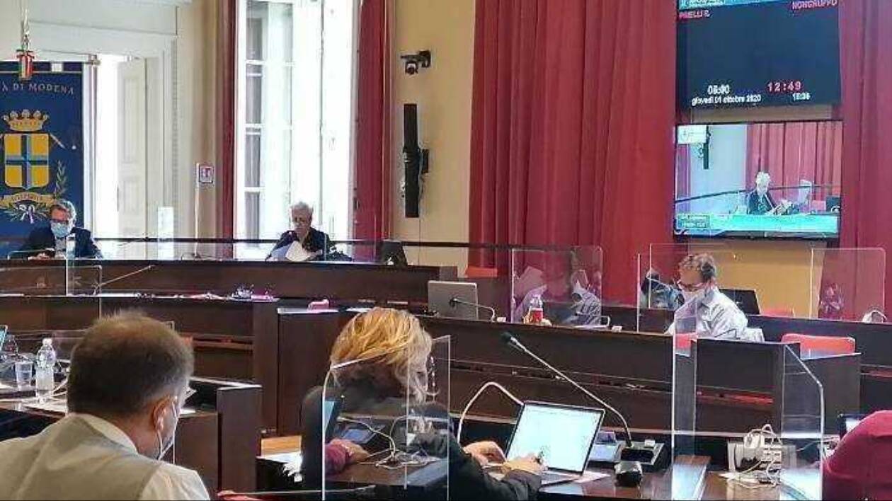 Cause perse dal Comune: oltre 22.000 euro fuori bilancio