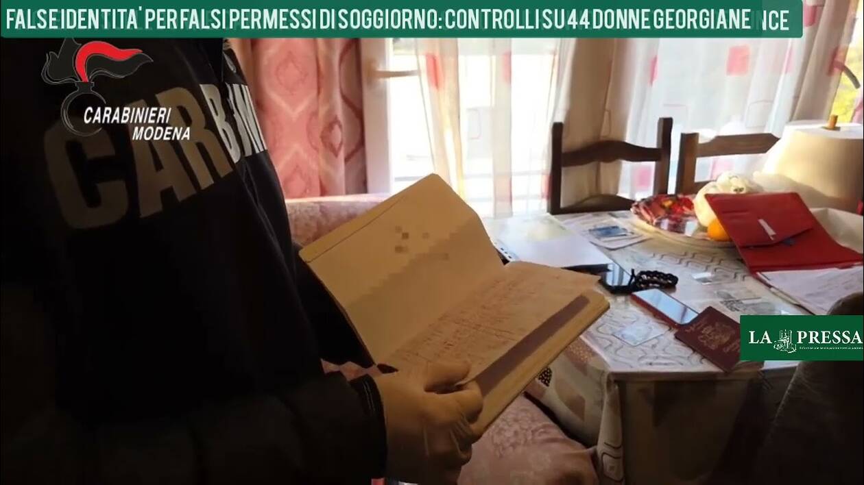 Modena, falsi documenti di soggiorno: maxi blitz dei carabinieri, nel mirino 44 georgiane