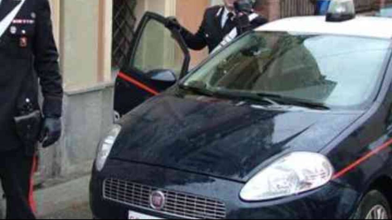 Non rispetta il divieto di avvicinamento al padre: arrestato