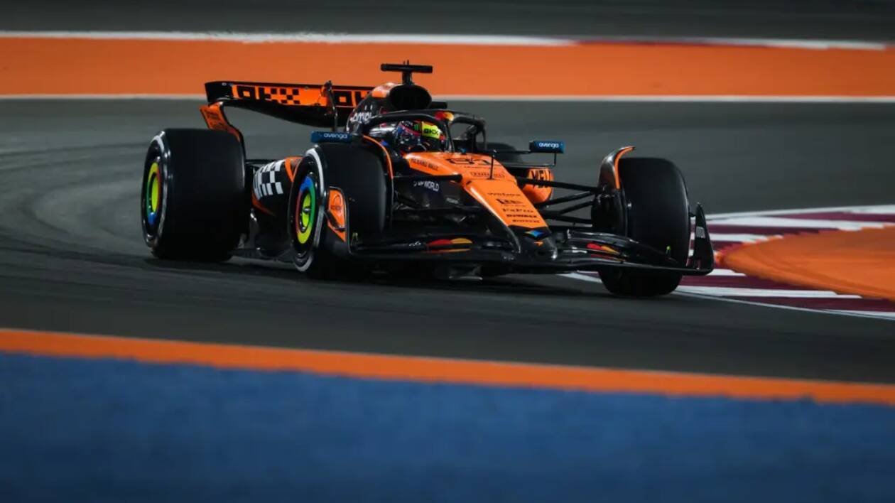 Piastri domina in Qatar, vince la sprint e conquista la pole. Notte fonda Ferrari