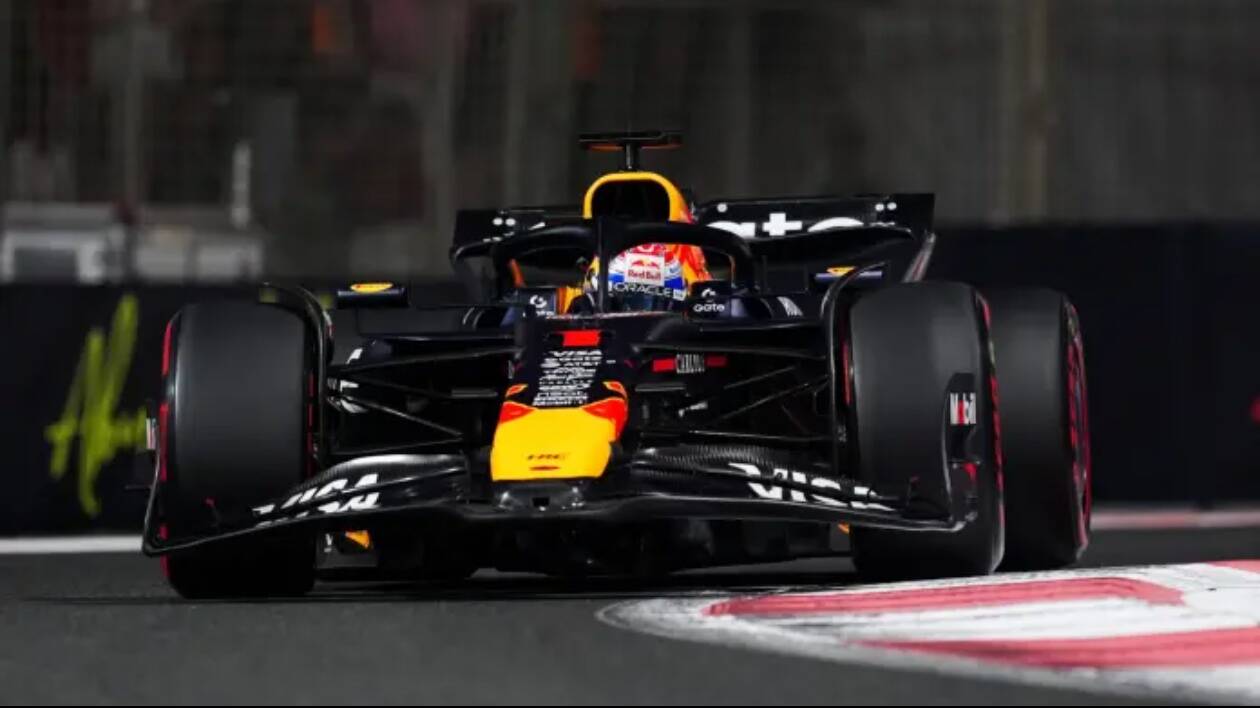 Formula 1: Verstappen in pole all'ultimo gran premio davanti a Norris e Piastri, Leclerc è quinto