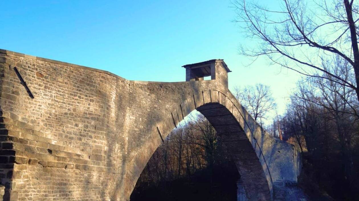 Il ponte di Olina riapre al transito, ma solo per bici e pedoni