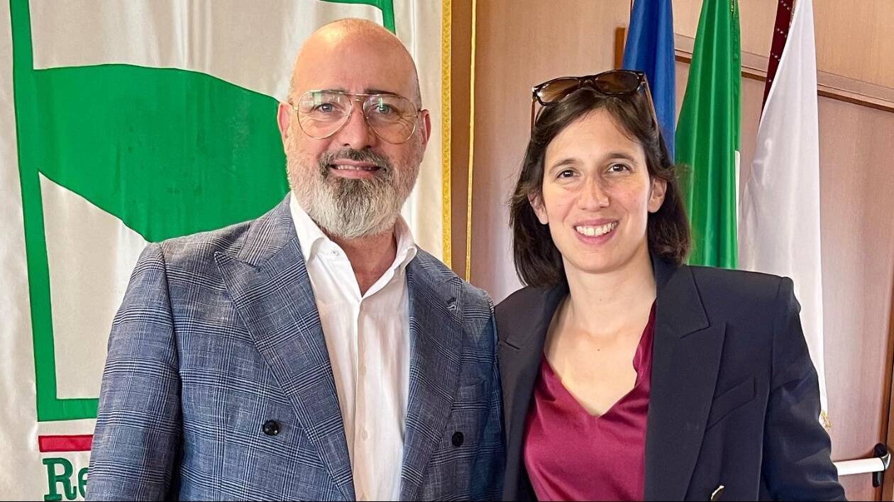 Pd, Bonaccini riconosce la leadership della Schlein: la sua corrente si fonde con la maggioranza