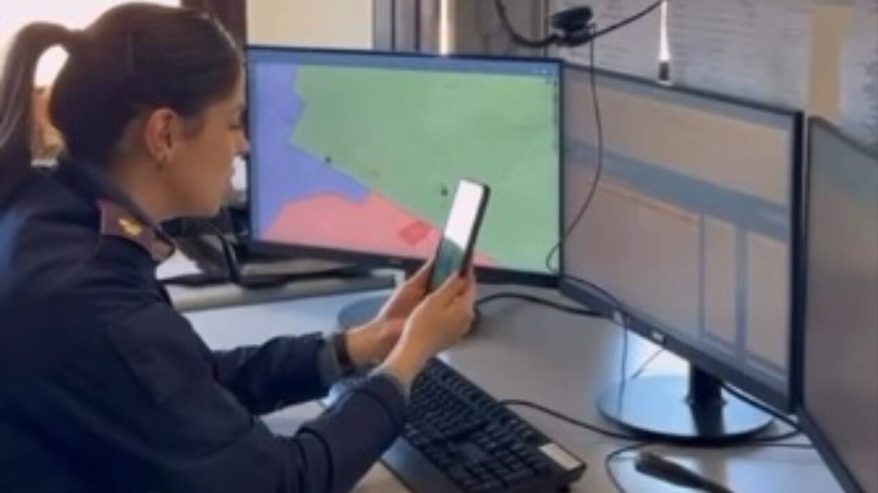 Donna con intenti suicidi salvata dalla Polizia di Stato 