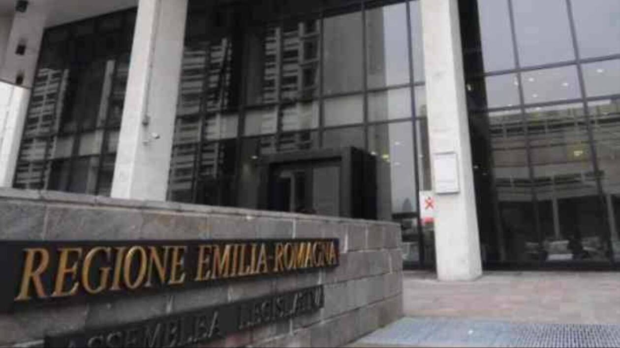 Affitti brevi: scontro politico tra centrodestra e maggioranza