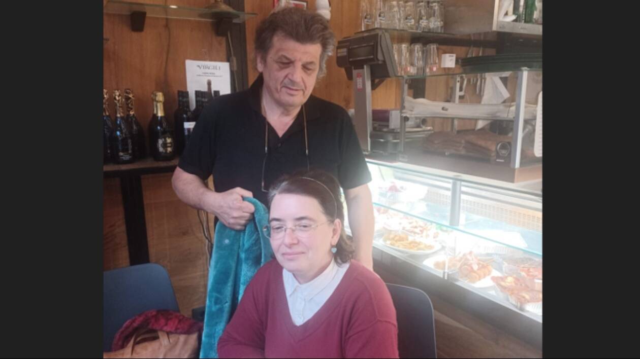 Modena, 56enne per strada e in cerca d'aiuto accolta da ristoratore nel silenzio delle istituzioni: 'Dov'è la nostra rete solidale?'