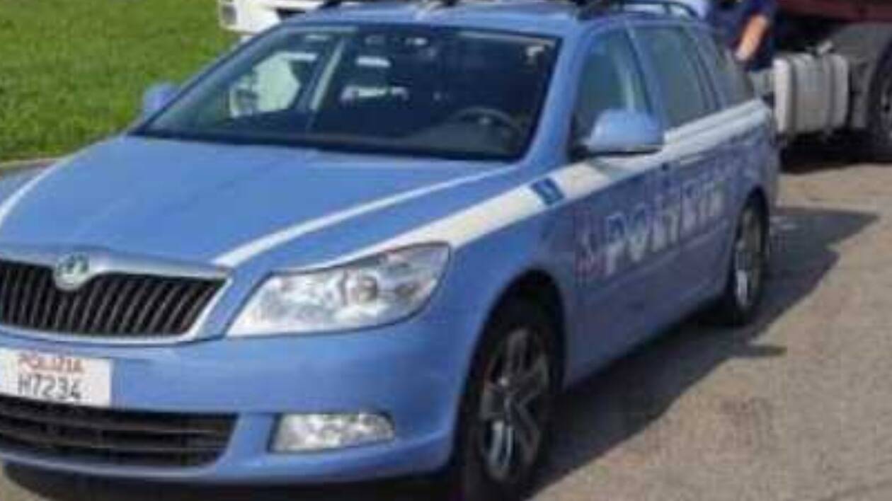 Terrore a Modena, banda armata fa irruzione in una villa isolata: proprietari legati