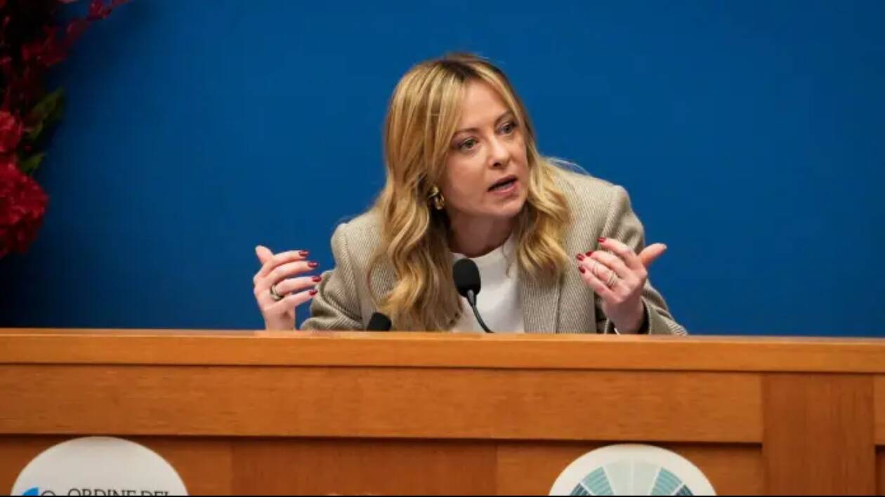 Meloni: 'Ucraina, è il momento che Ue e Russia si parlino e gli Usa non attaccheranno la Groenlandia'