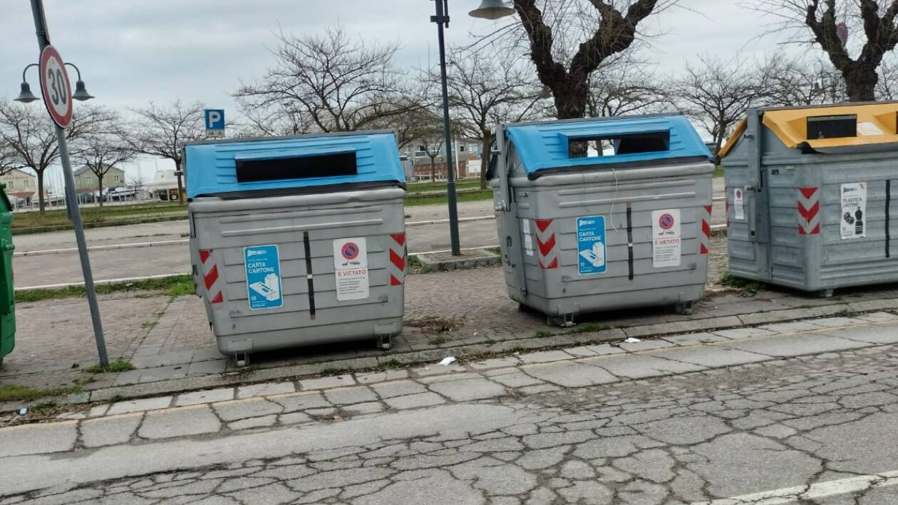 'Modena, la tessera per i cassonetti? Scelta ideologica, inutile e contro i cittadini'