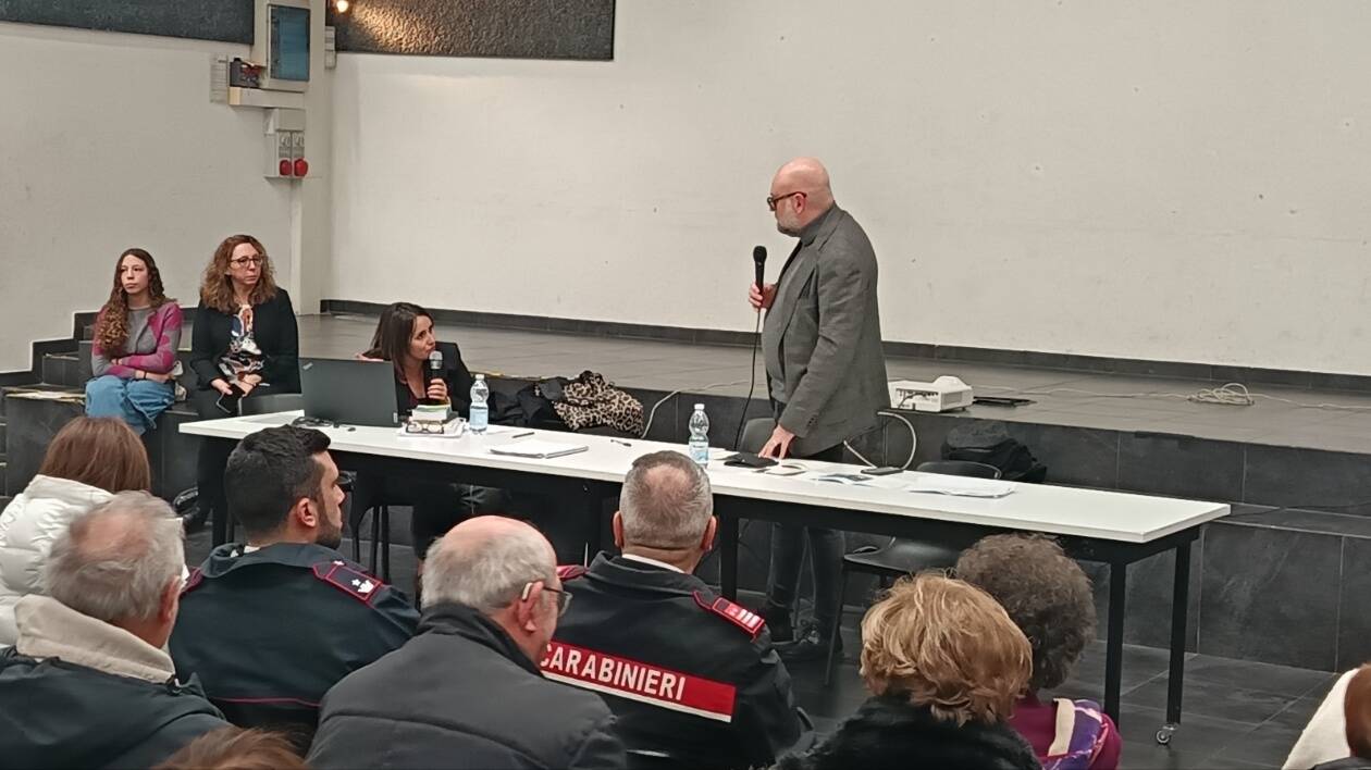 'Noi Reagiamo' un anno dopo: nel caos organizzativo trionfa l’Amministrazione