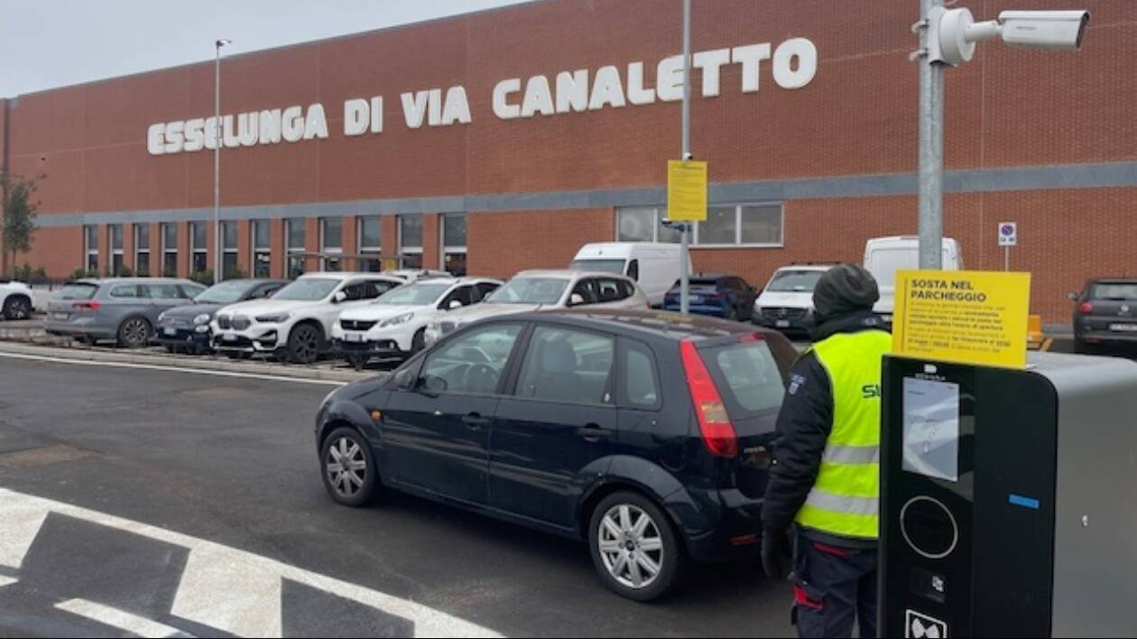 Gestione parcheggio multipiano Esselunga: le due offerte presentate non sono valide