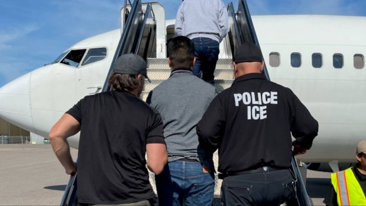 ICE Minnesota, il sindaco di Modena scrive alla città gemella Saint Paul: 'Solidarietà, preoccupazione e sdegno'