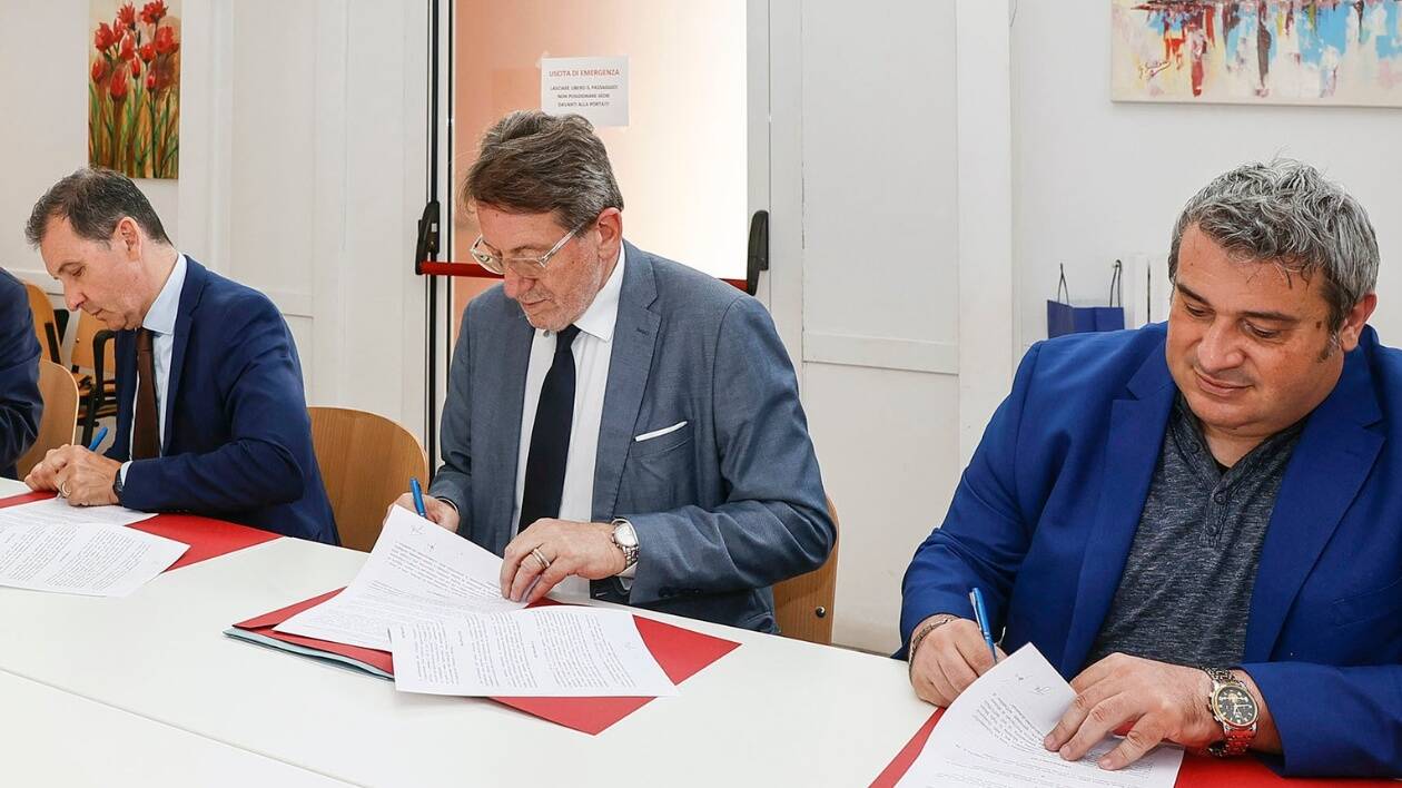 Fondazione di Modena, l'asse Tiezzi-Muzzarelli-Braglia che fa resistere il presidente nonostante lo scandalo