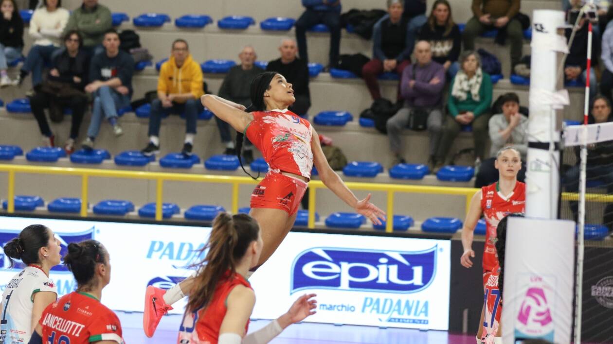 La Pool Salvezza inizia male per le ragazze del Volley Modena: sconfitta 3-1 con Casalmaggiore
