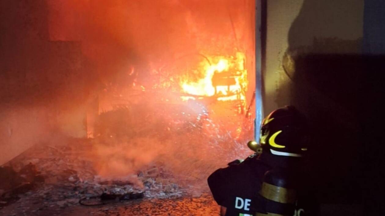 Rogo in un garage nella notte a Formigine