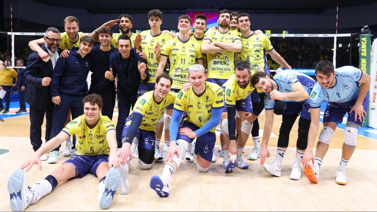 Volley: Modena trionfa su Milano, entusiasmo al Palapanini