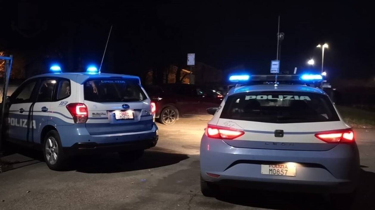 Modena, razzia su auto in sosta in via Piave: arrestato straniero irregolare