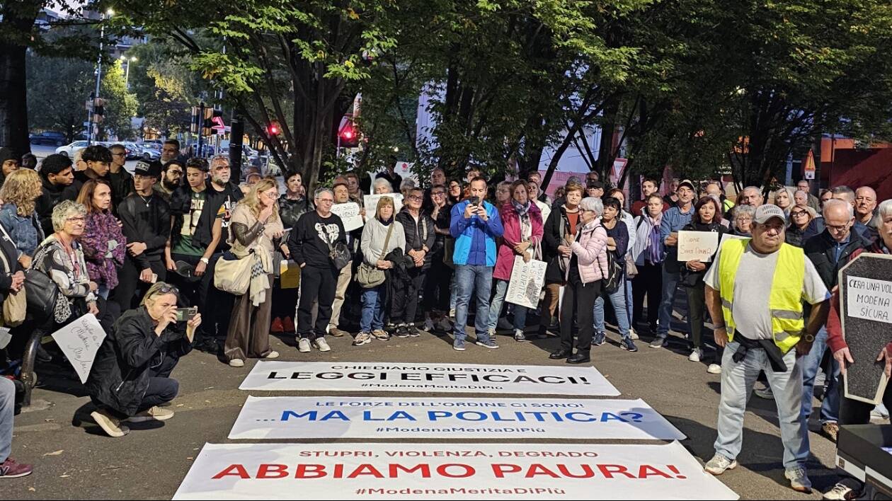 'Chiediamo sicurezza': Modena dice basta alla paura nella zona Tempio