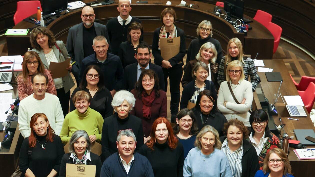 Modena, il saluto del Comune ai 48 dipendenti usciti