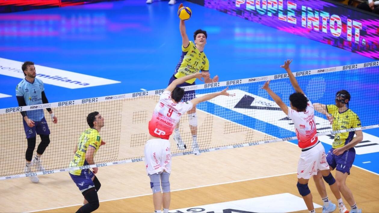 Volley, sgambetto Piacenza a Modena