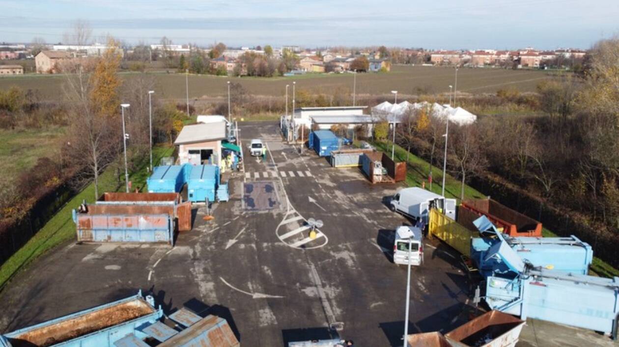 Modena, rifiuto conforme non accolto all'area ecologica: così non va