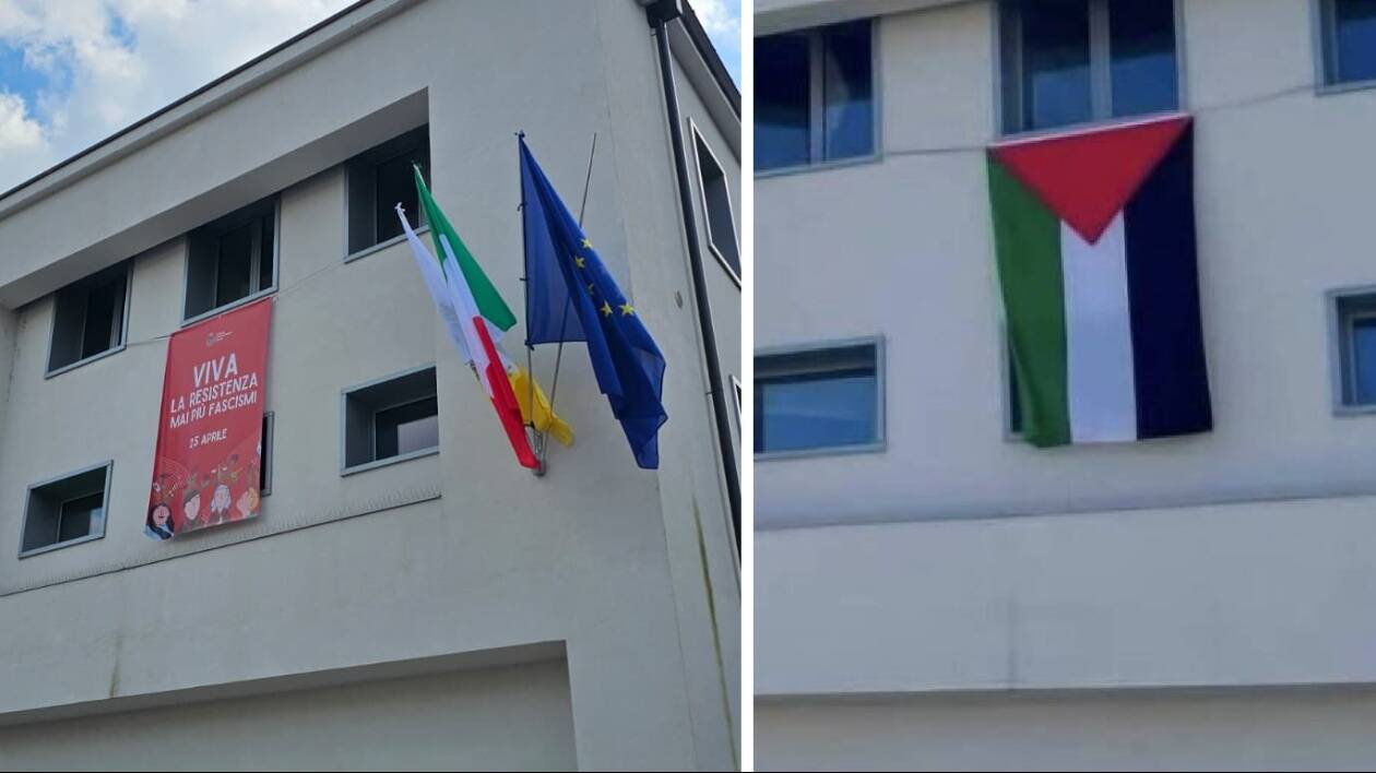Castelfranco Emilia, dopo il richiamo del prefetto scompare la bandiera palestinese: al suo posto... un'asta vuota