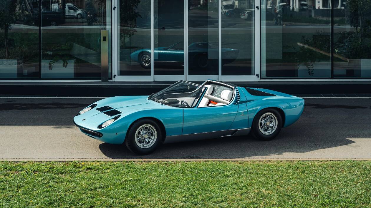 Lamborghini rende omaggio alla Miura nel 60esimo anniversario