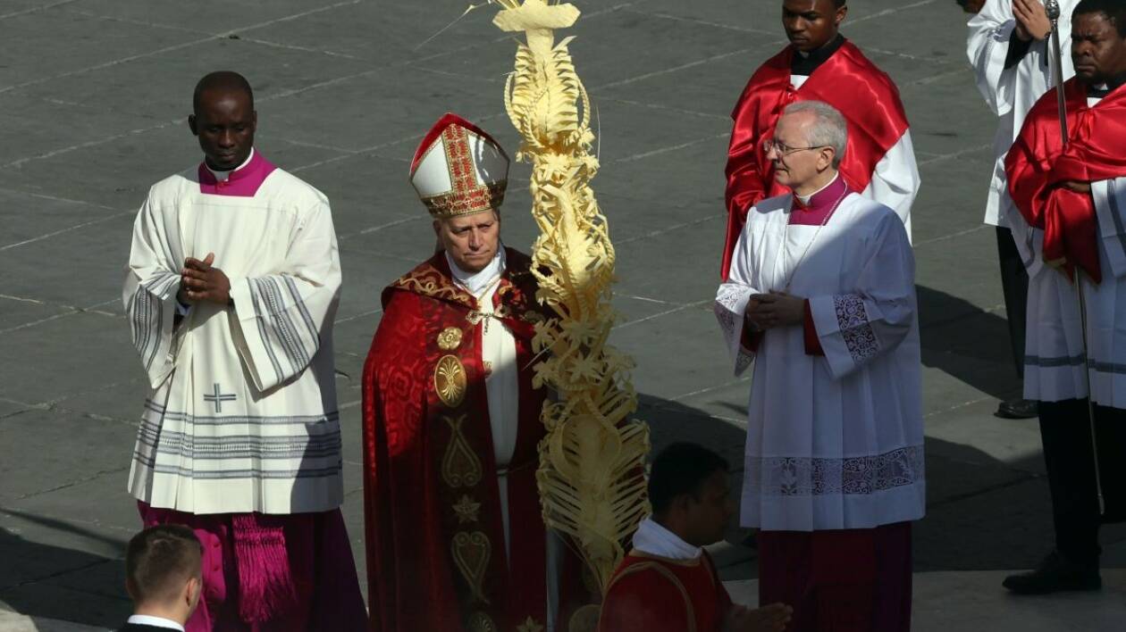 Domenica delle Palme, l'appello del Papa: 'Dio non ascolta le preghiere di chi fa la guerra'