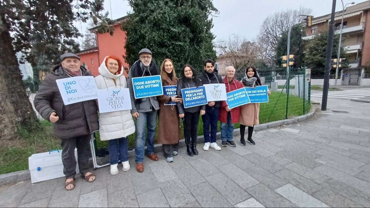 Pro life a Modena ricordano: 'L'aborto è il più grande attacco alla Pace, lo disse Madre Teresa di Calcutta'