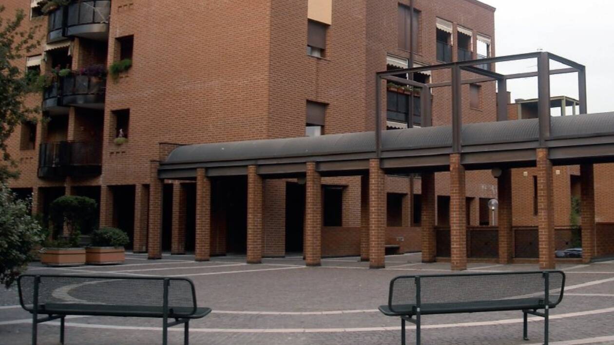 Modena, rissa con machete davanti all’ambulatorio vaccinale di Torrenova