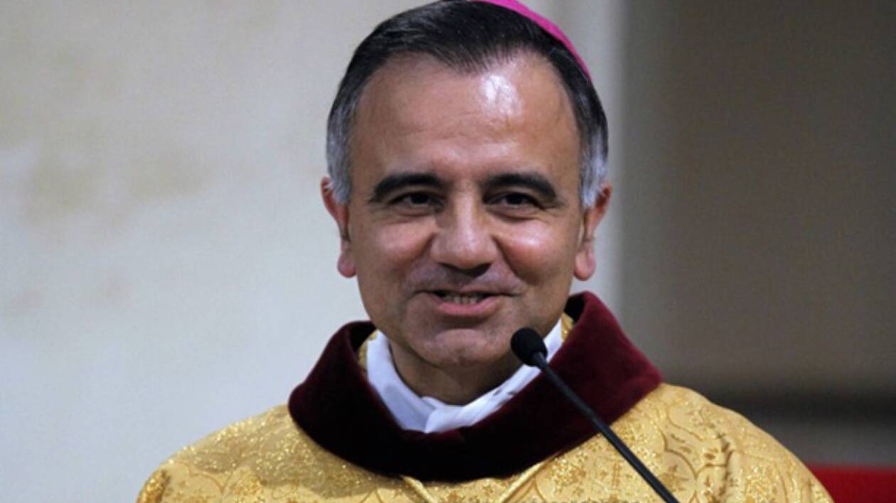 L'arcivescovo di Modena Erio Castellucci: 'La Pasqua come un drone'