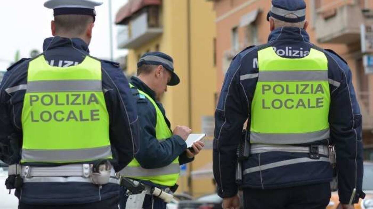 Evade dalla comunità, coinvolto in incidente e arrestato