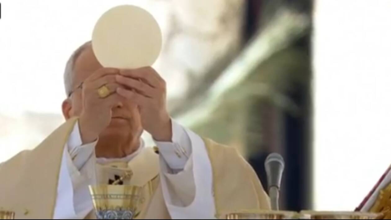 Il Papa: 'La Pasqua è un canto di Speranza di cui abbiamo bisogno'