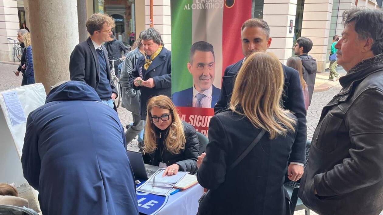 Sicurezza, il partito di Vannacci lancia anche a Modena la raccolta firme 'Tolleranza Zero'