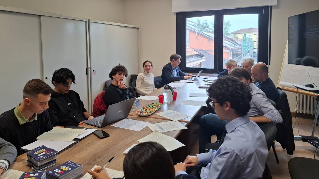 Trasporto pubblico e scuola: al via il confronto tra Comune di Modena e studenti