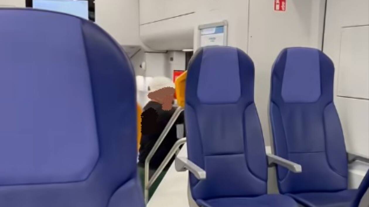 Modena, straniero in escandescenza, blocca il treno regionale