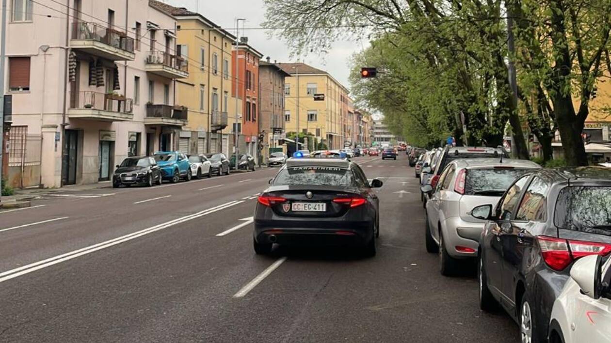 Modena, ruba all’Esselunga di via Canaletto, 20enne arrestato