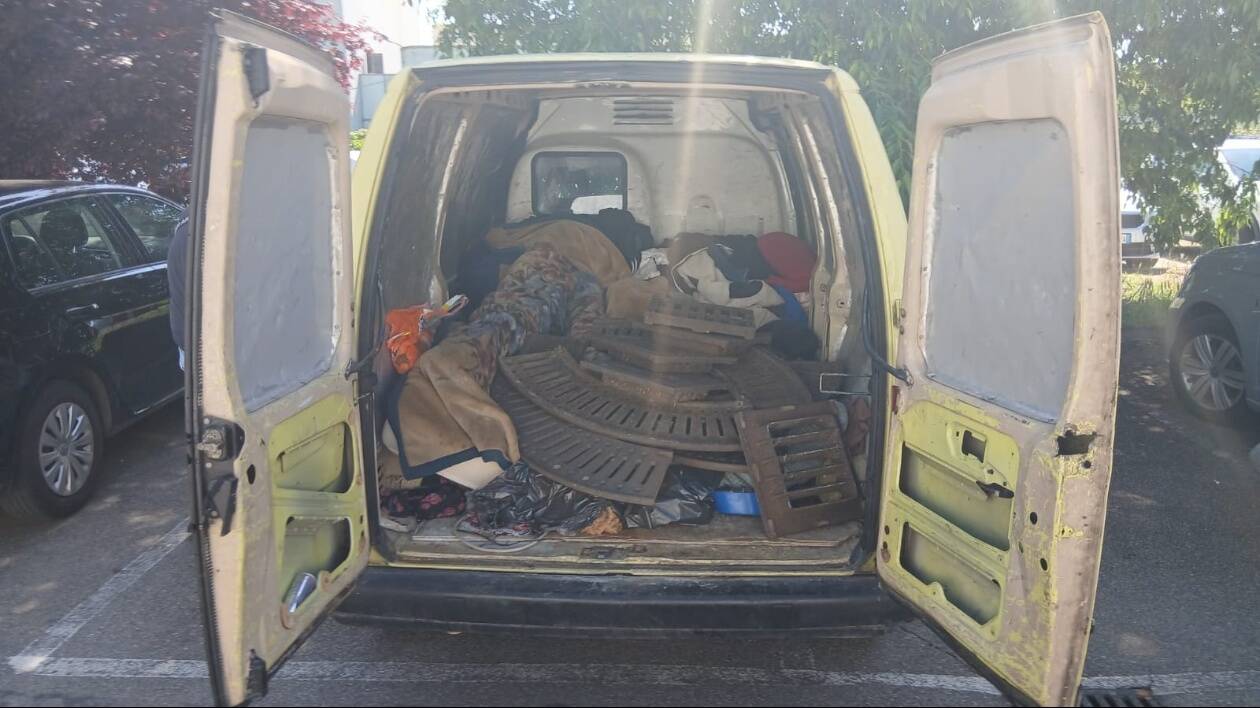 Modena, furto di tombini: un uomo arrestato