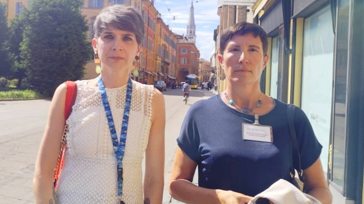 Strage di Modena, gli psicologi dell’emergenza Ausl in via Emilia per aiutare passanti e negozianti