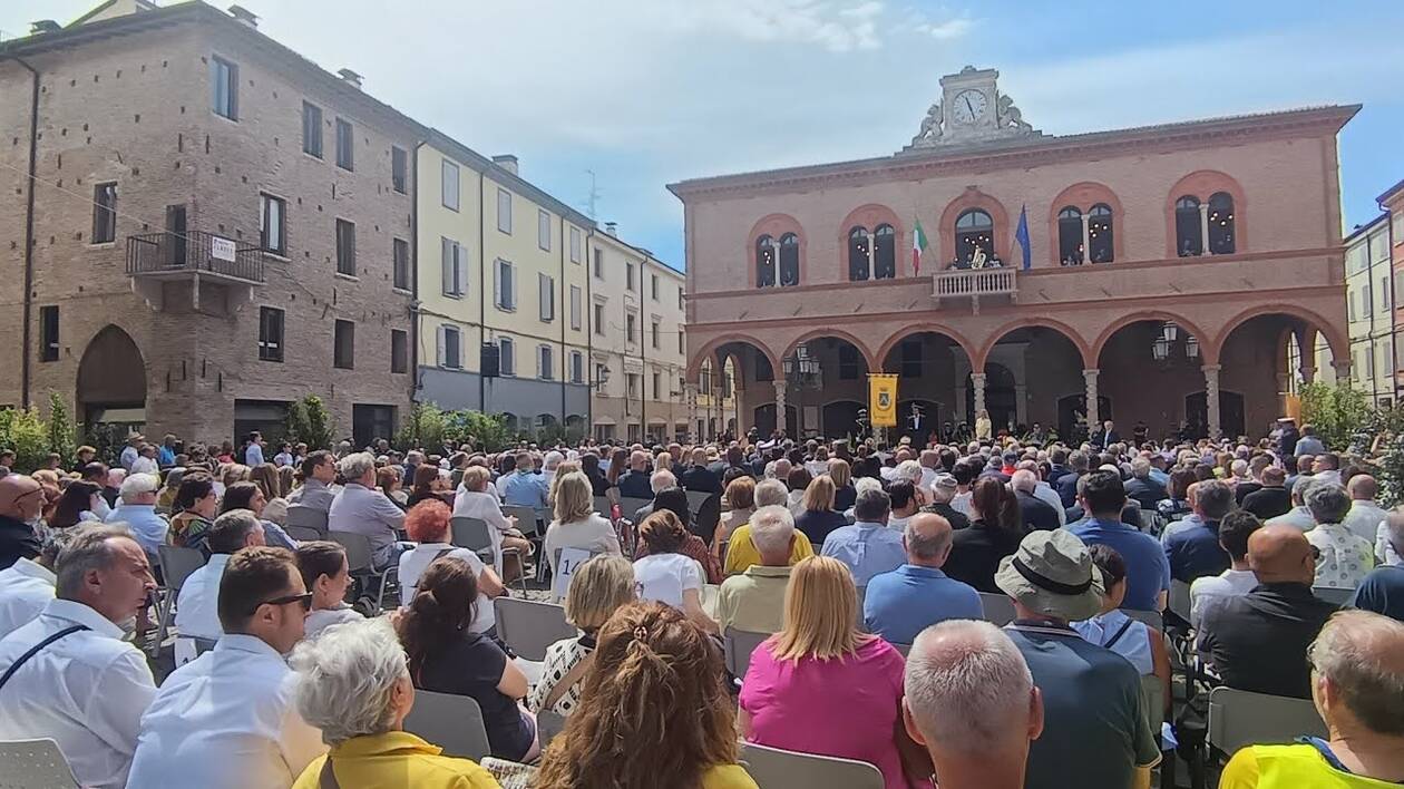 Sisma, 14 anni dopo la seconda scossa del 29 maggio, riapre il municipio di Mirandola