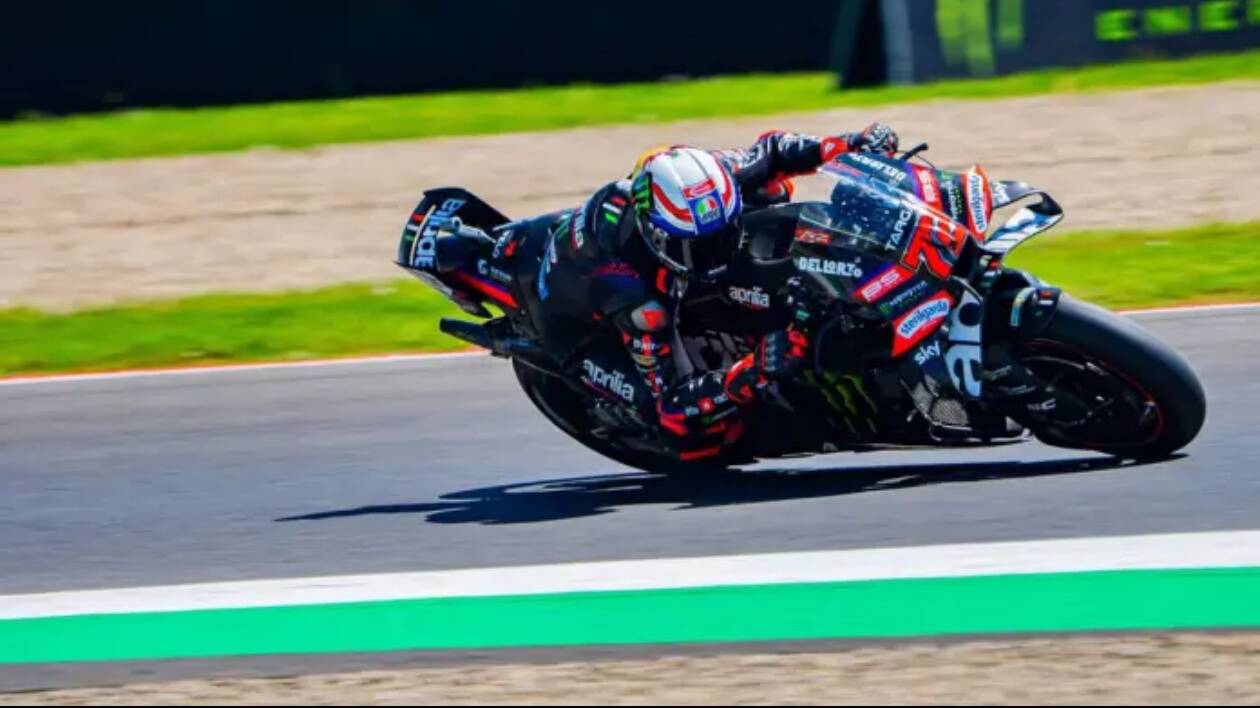 MotoGp, Bezzecchi trionfa al Gp d’Italia: Martin e Bagnaia sul podio