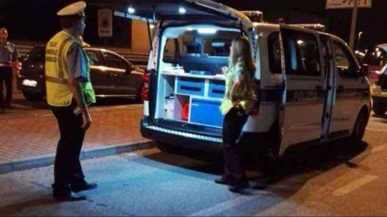 In auto con coltelli: denunciati un 20enne e un 50enne